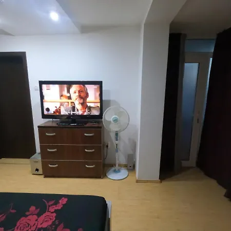 Elm 1- Black Sea Apartment *